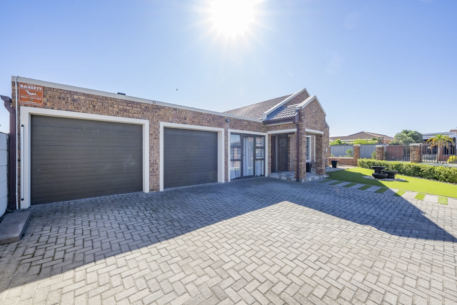 3 Bedroom Property for Sale in Protea Heights Western Cape